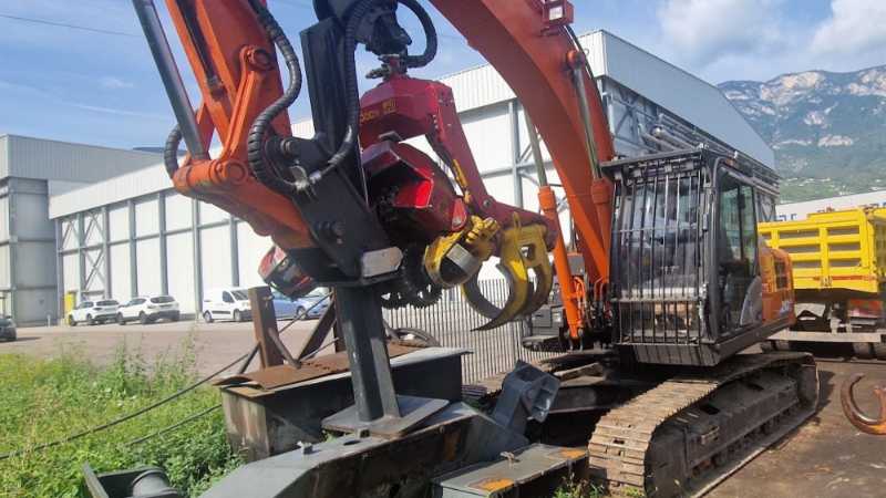 OmecoHub - HITACHI ZX210LCN-6